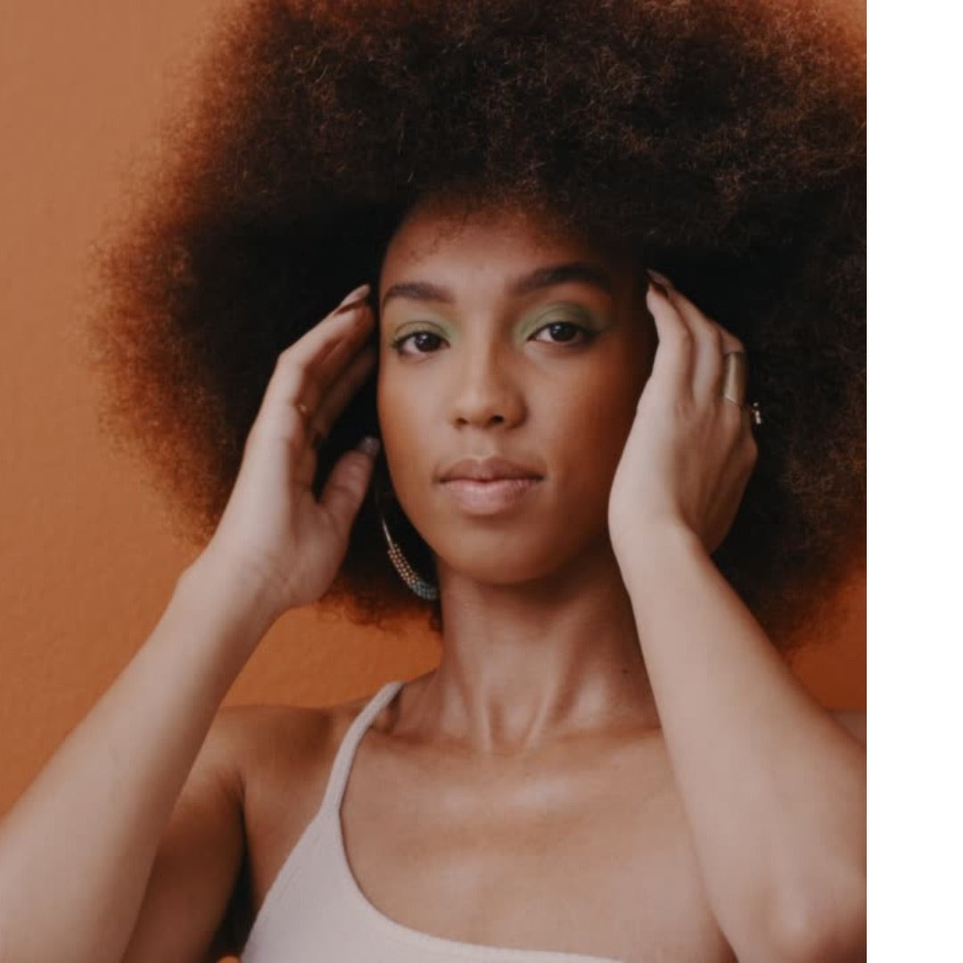 Soins cheveux crépus bouclés frisés 